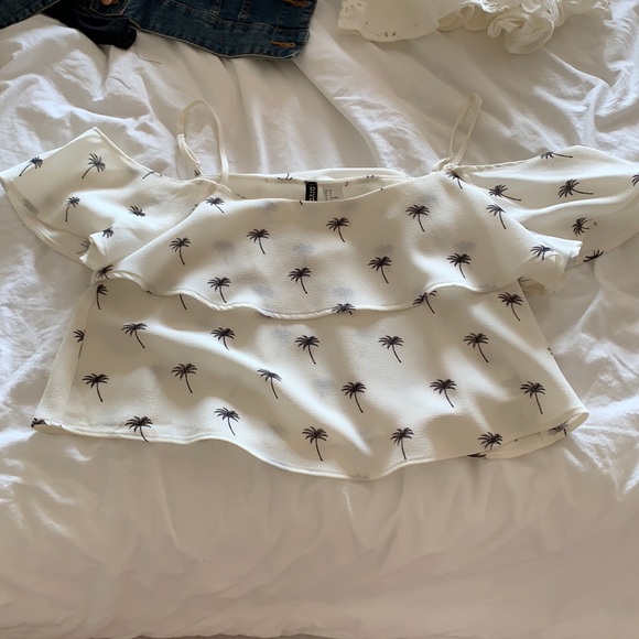 Palm tree crop top off shoulder - Picture 1 of 2